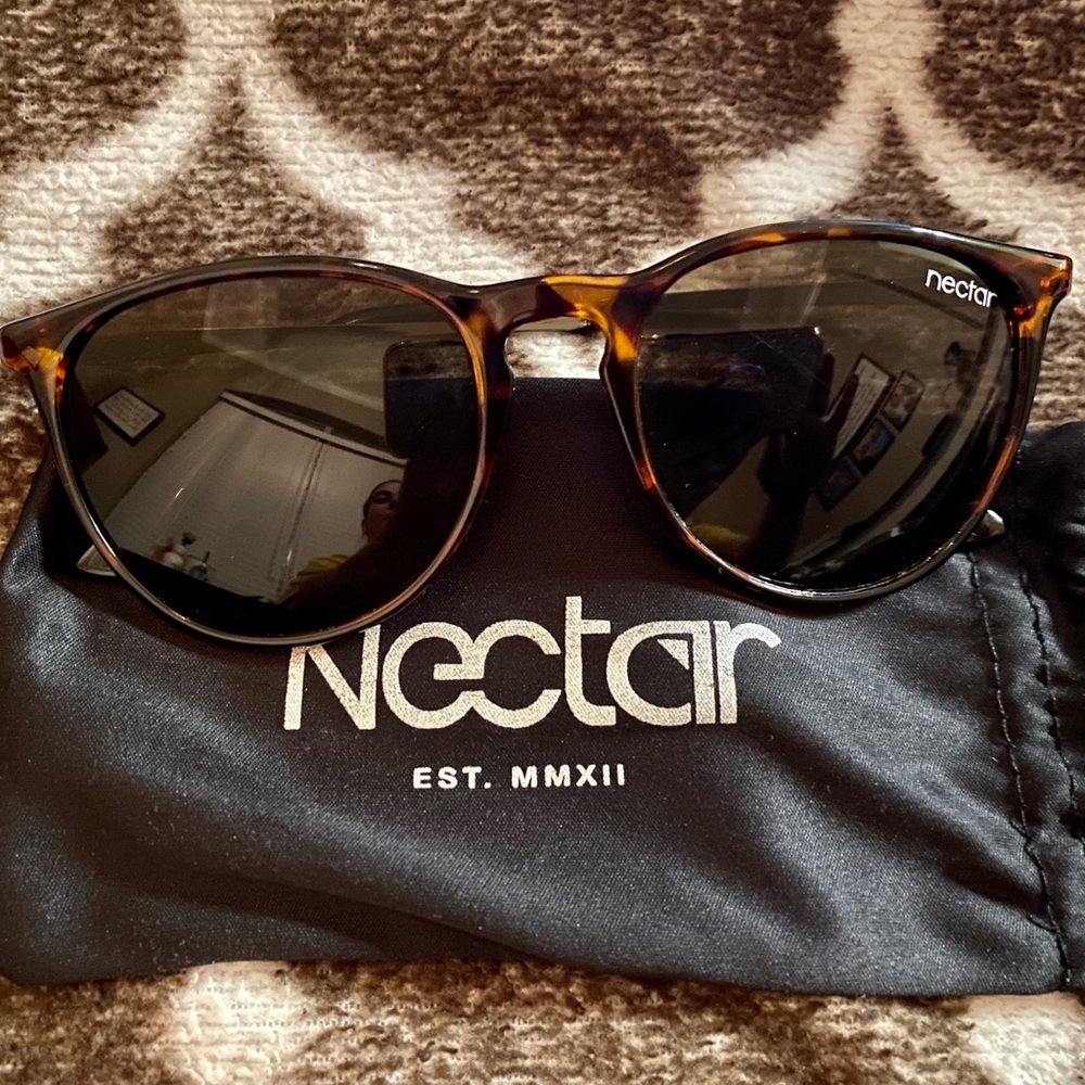 Nectar Dark Tortoise - Gradient Amber Lens, like new!